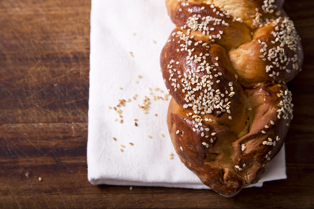 jewish meal of consolation bread